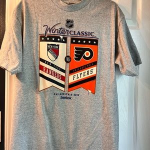 Vintage NHL shirt (Medium)